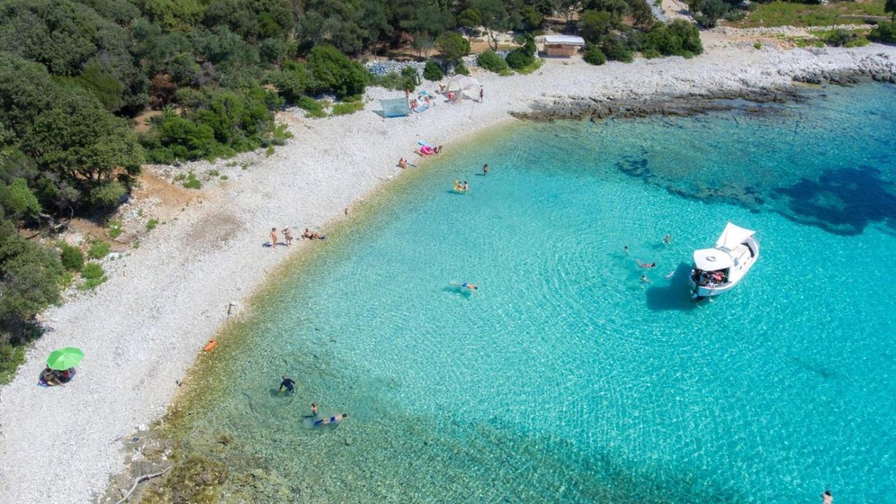 Elegant Apartment Iris Mali Lošinj Dış mekan fotoğraf
