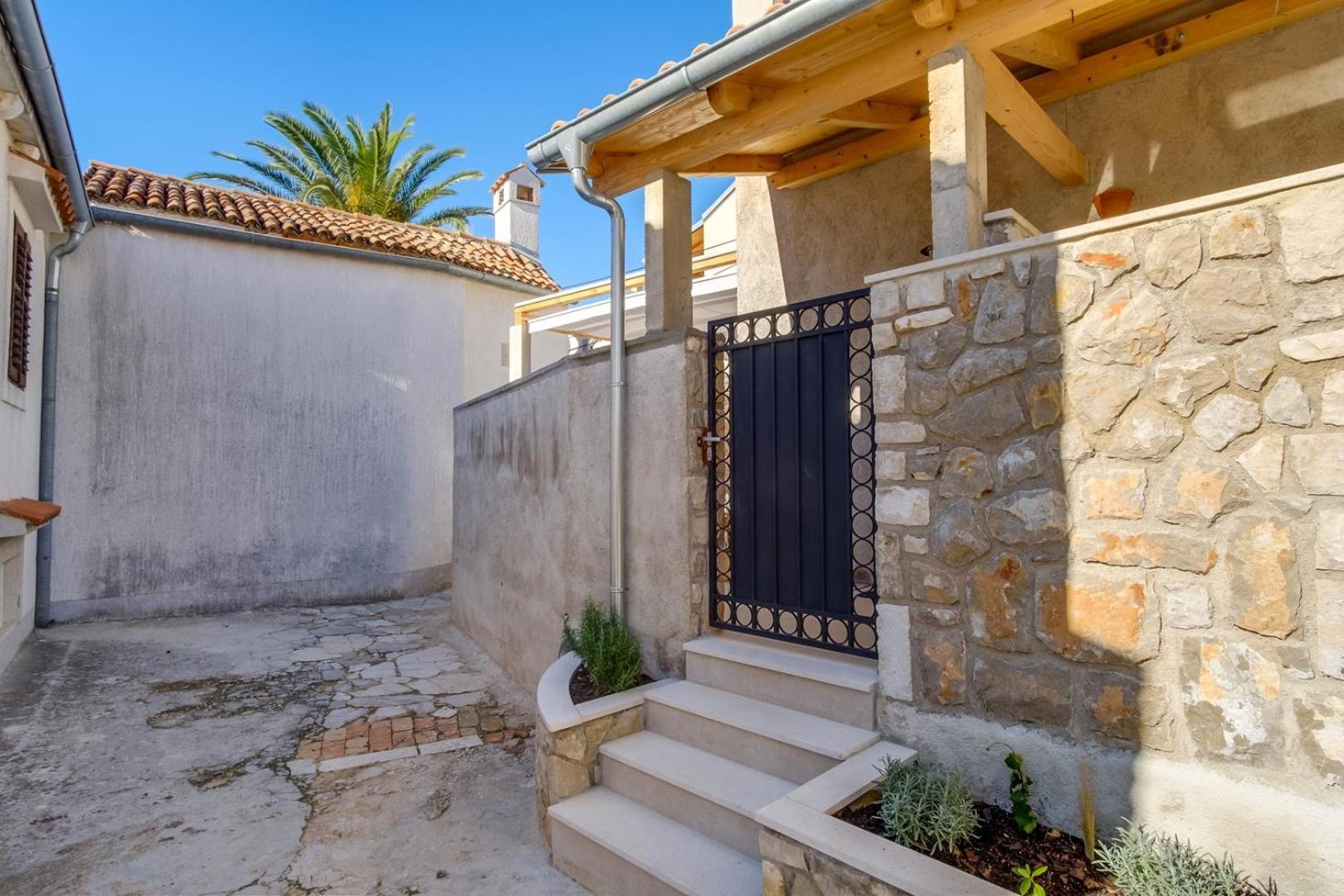 Elegant Apartment Iris Mali Lošinj Dış mekan fotoğraf