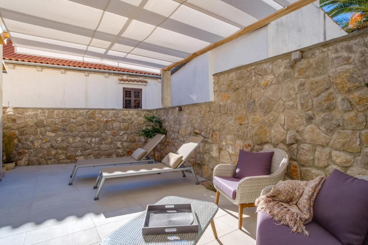 Elegant Apartment Iris Mali Lošinj Dış mekan fotoğraf