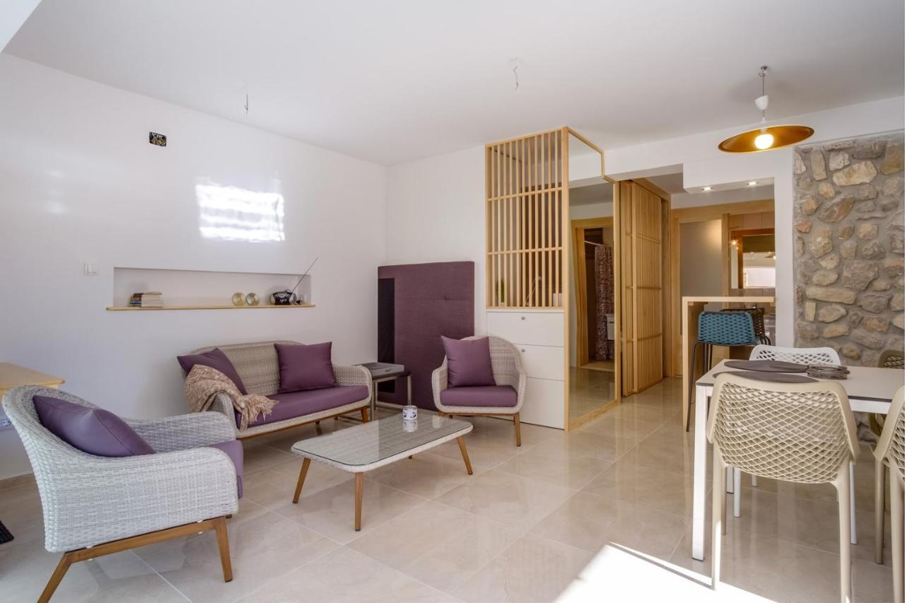 Elegant Apartment Iris Mali Lošinj Dış mekan fotoğraf